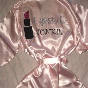 Lipstick Junkie Robe